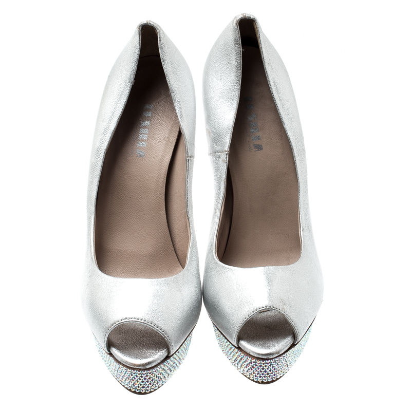 Pre-owned Le Silla Metallic Silver Leather Crystal Embellished Platform Peep Toe Pumps Size 38
