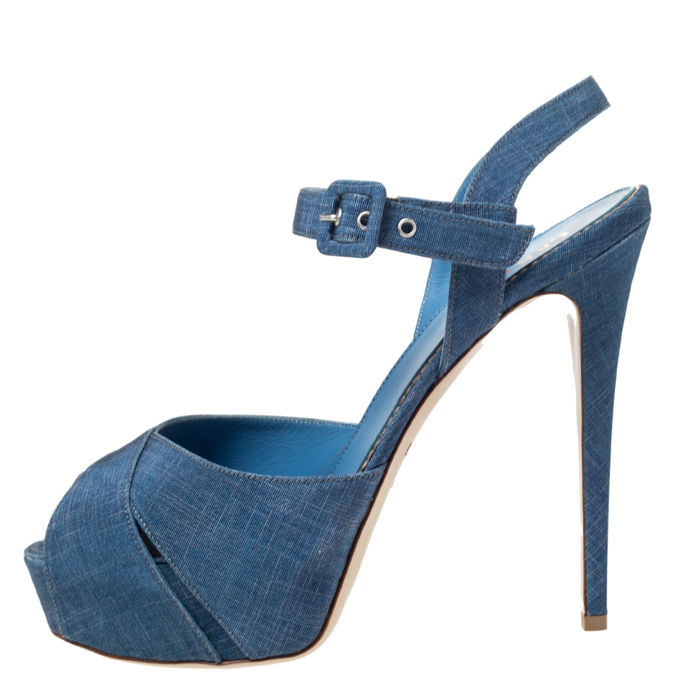 

Le Silla Light Blue Canvas Cross Ankle Strap Platform Sandals Size