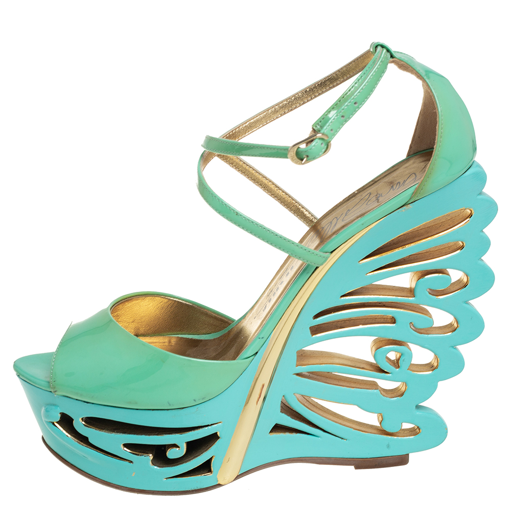 

Le Silla Pistachio Green Patent Leather Butterfly Wedge Sandals Size