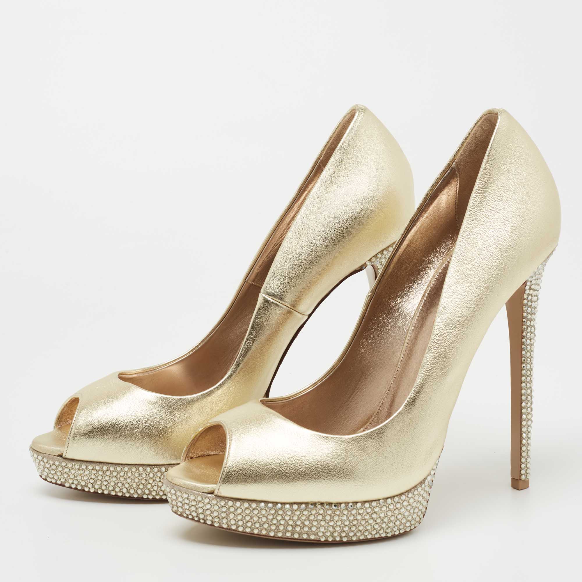 

Le Silla Gold Leather Peep Toe Pumps Size