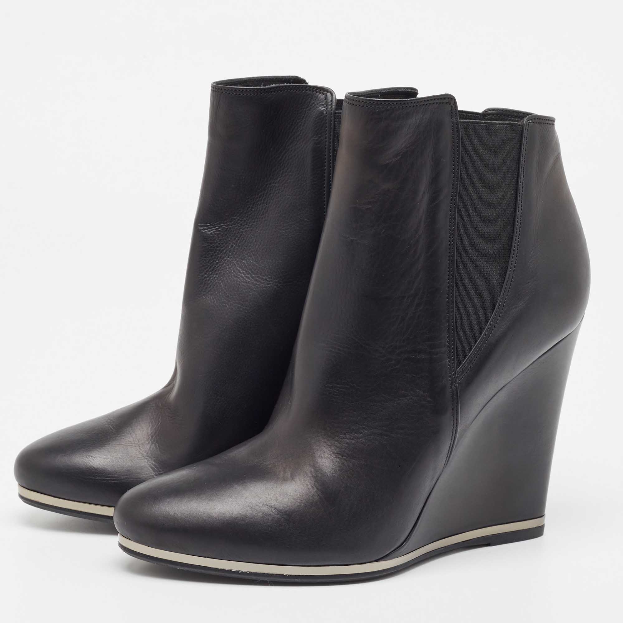 

Le Silla Black Leather Wedge Ankle Boots Size