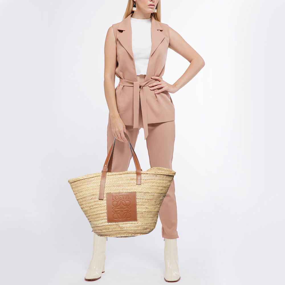 

Loewe Vream/Brown Woven Raffia and Leather Large Basket Bag, Cream