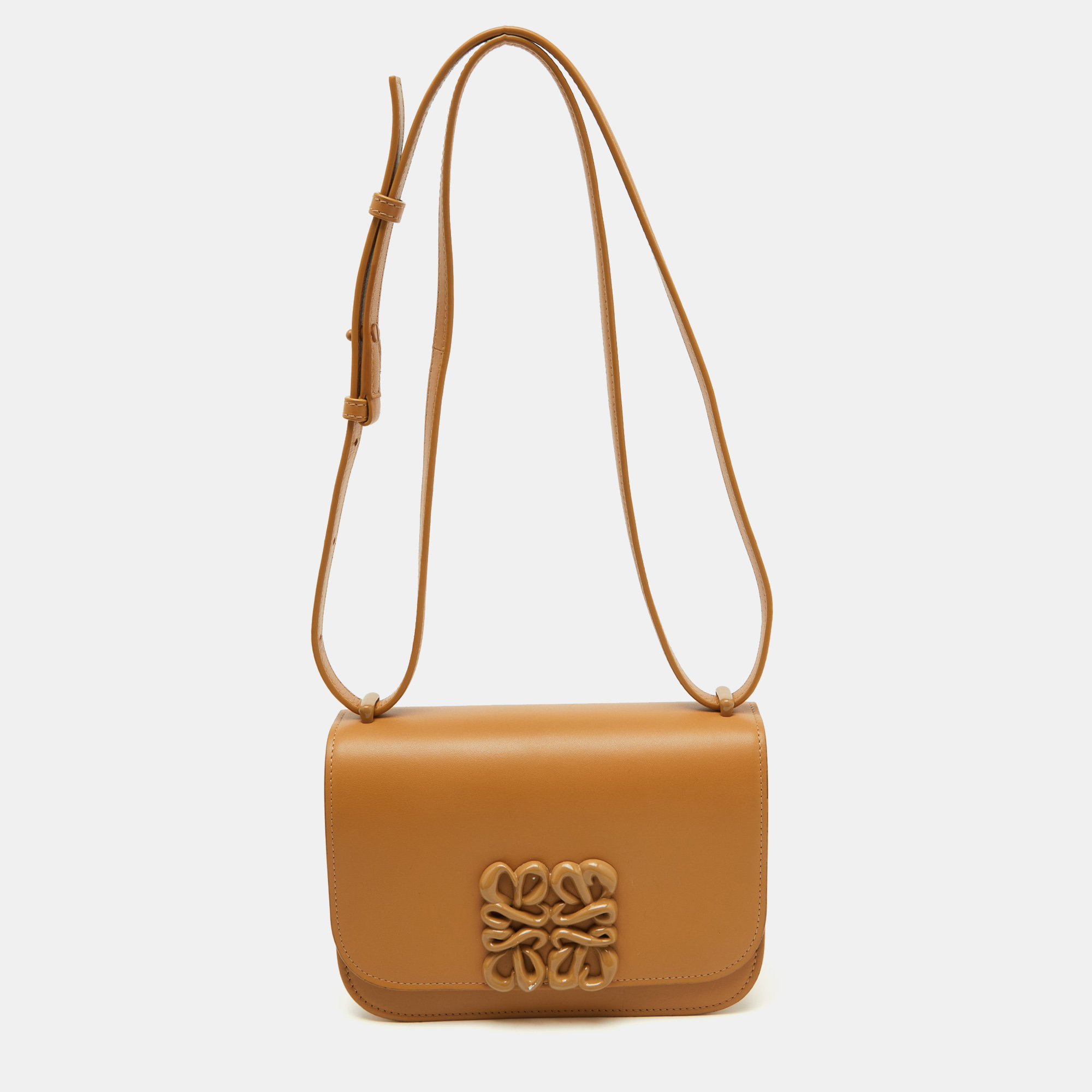 

Loewe Light Brown Leather Goya Logo Flap Shoulder Bag