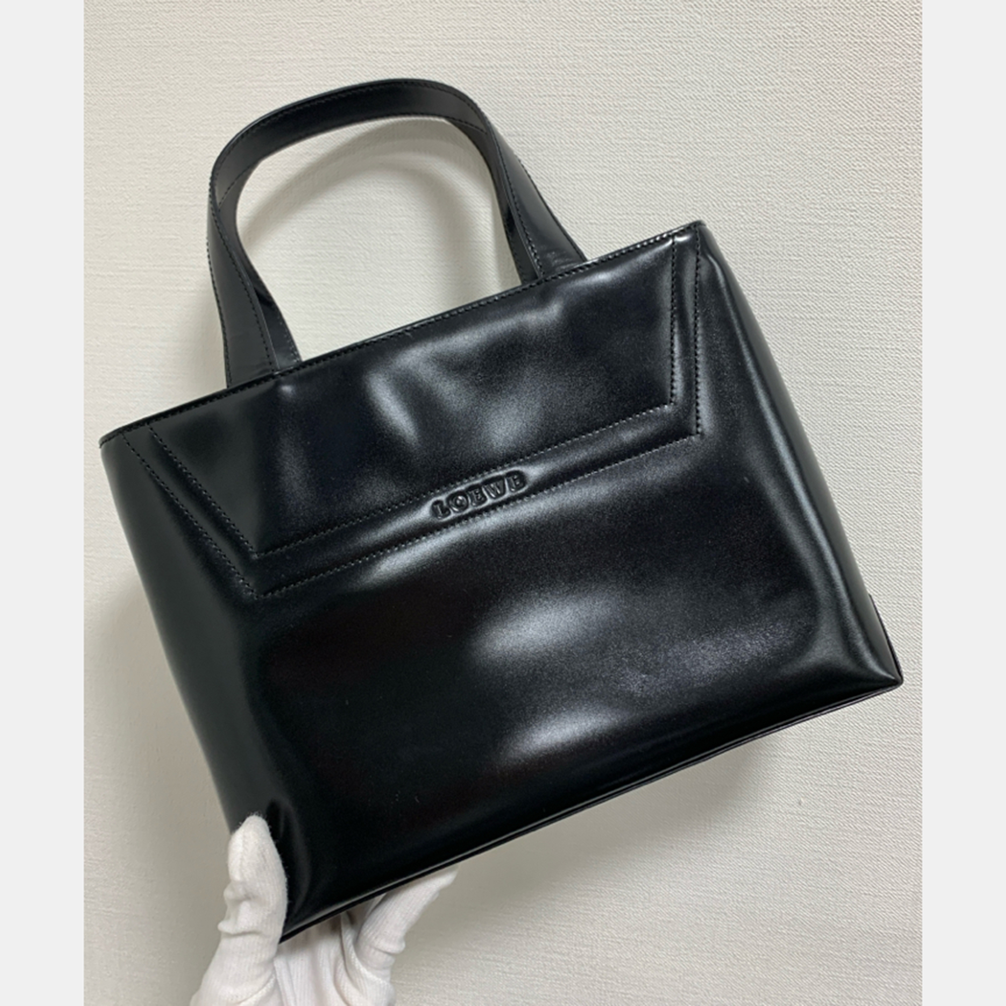 

Loewe Black Leather Handle Bag