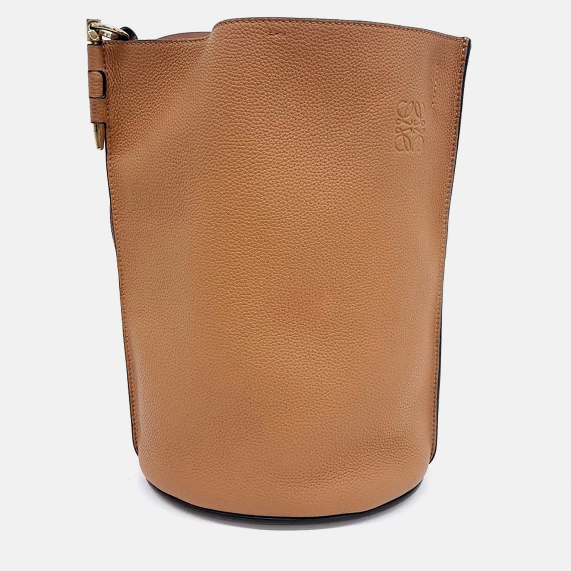 

Loewe Brown Leather Gate Anagram Bucket Bag