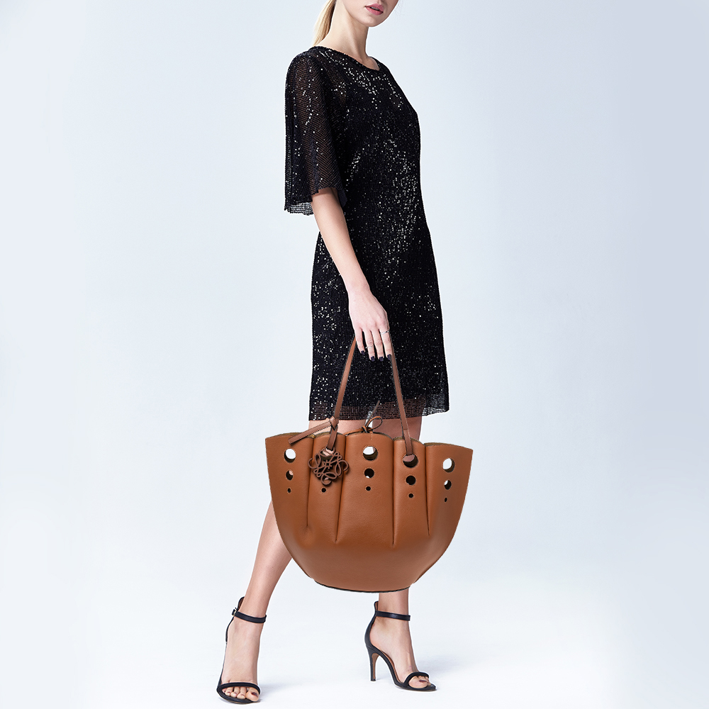 

Loewe Brown Leather Shell Tote