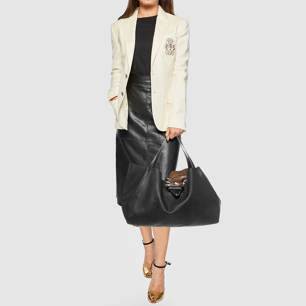 

Loewe Black Leather Logo Shoulder Bag