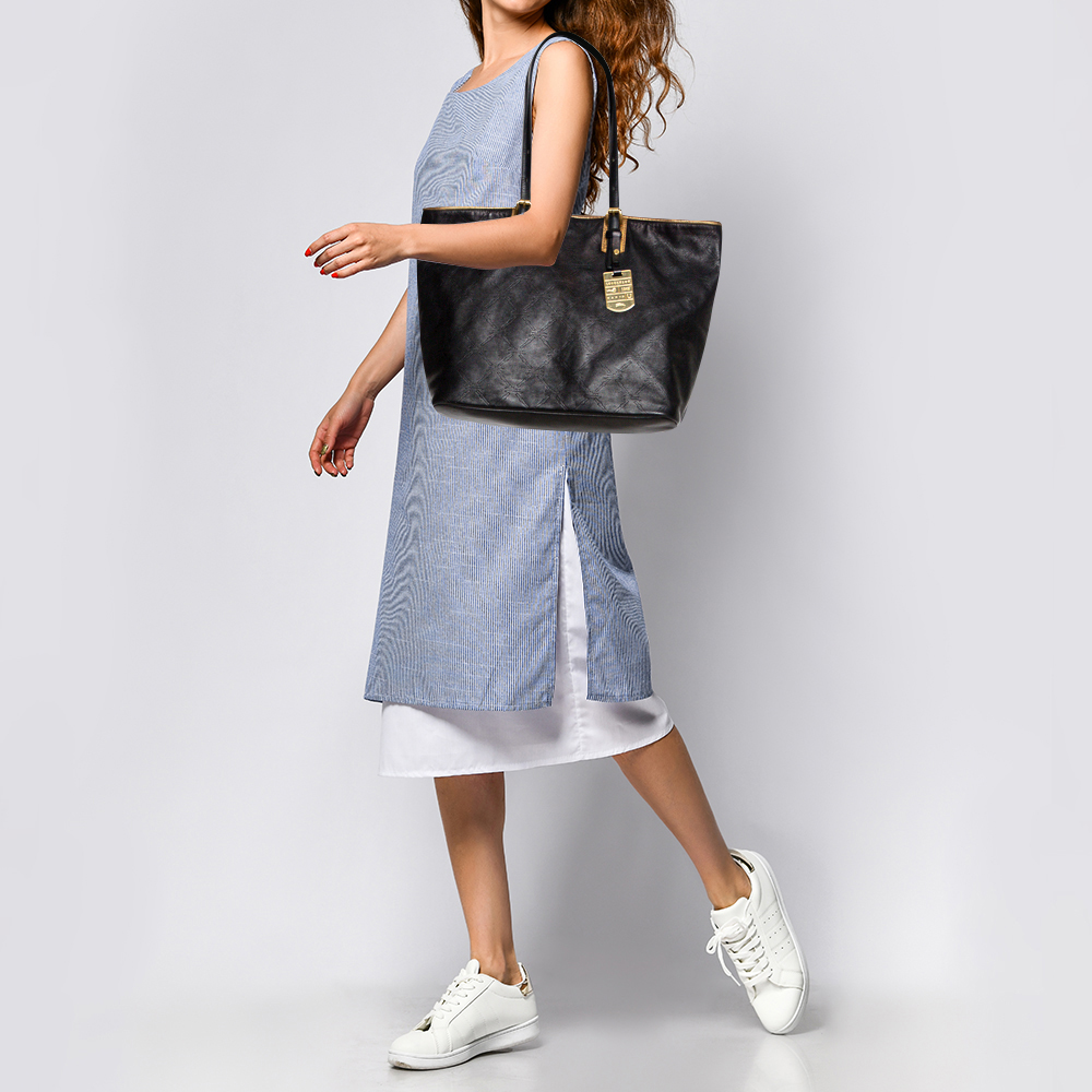 

Longchamp Black Leather Tote