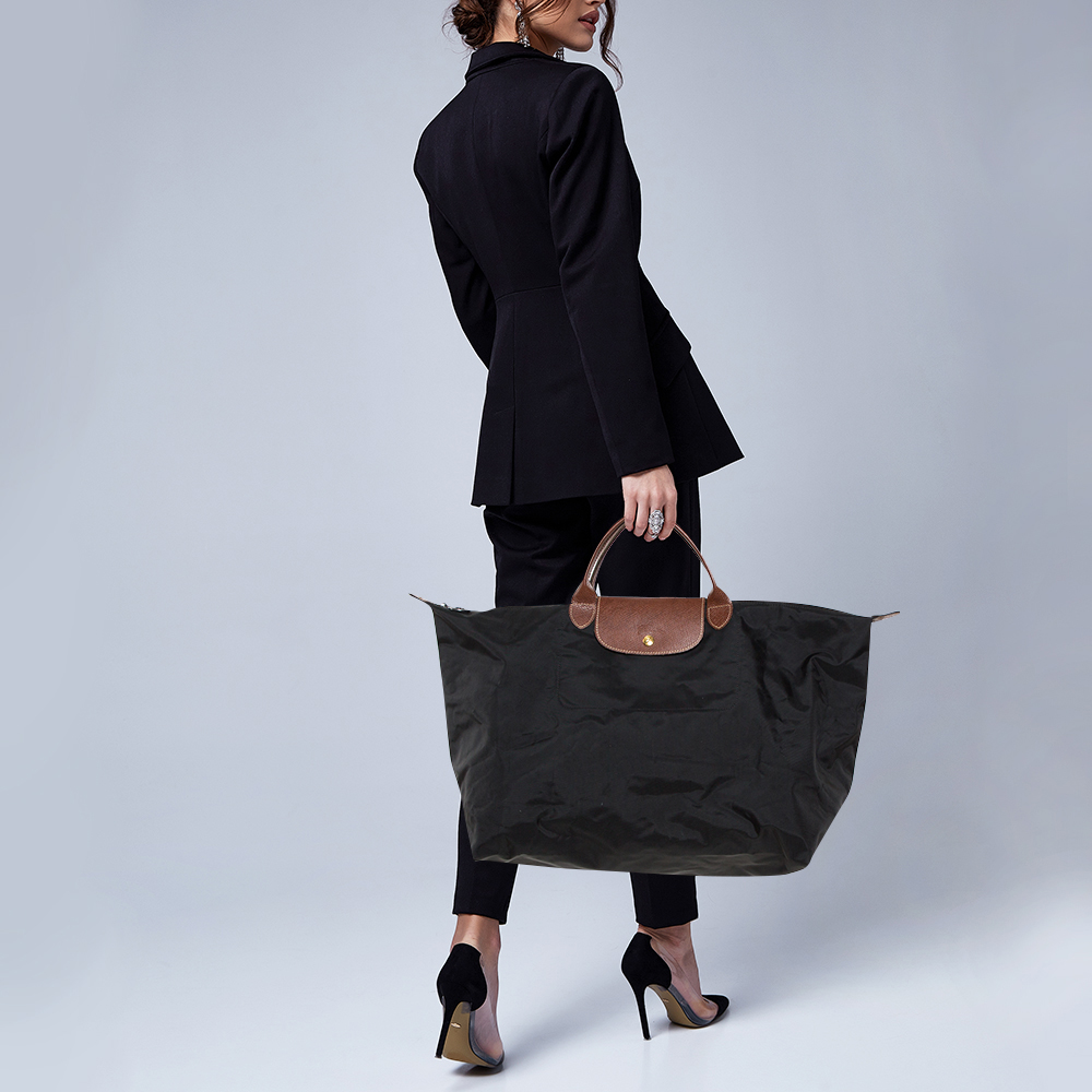 

Longchamp Black Nylon Le Pliage Travel Tote
