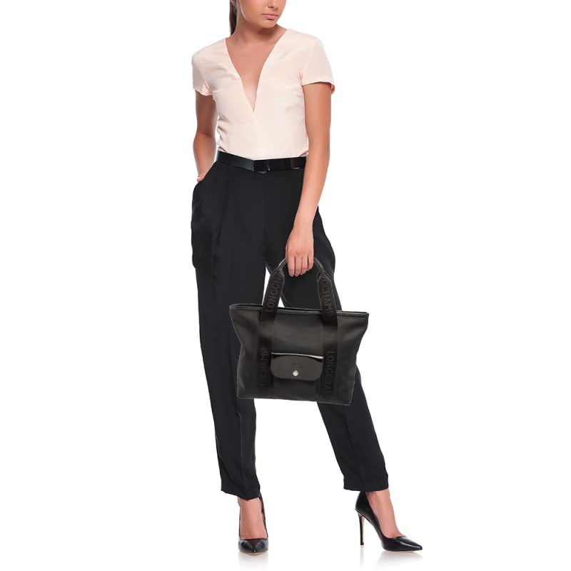 

Longchamp Black Nylon Front Pocket Tote