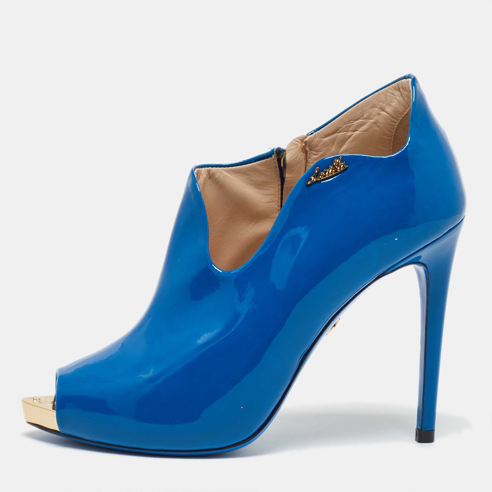 

Loriblu Blue Patent Leather Zip Booties Size