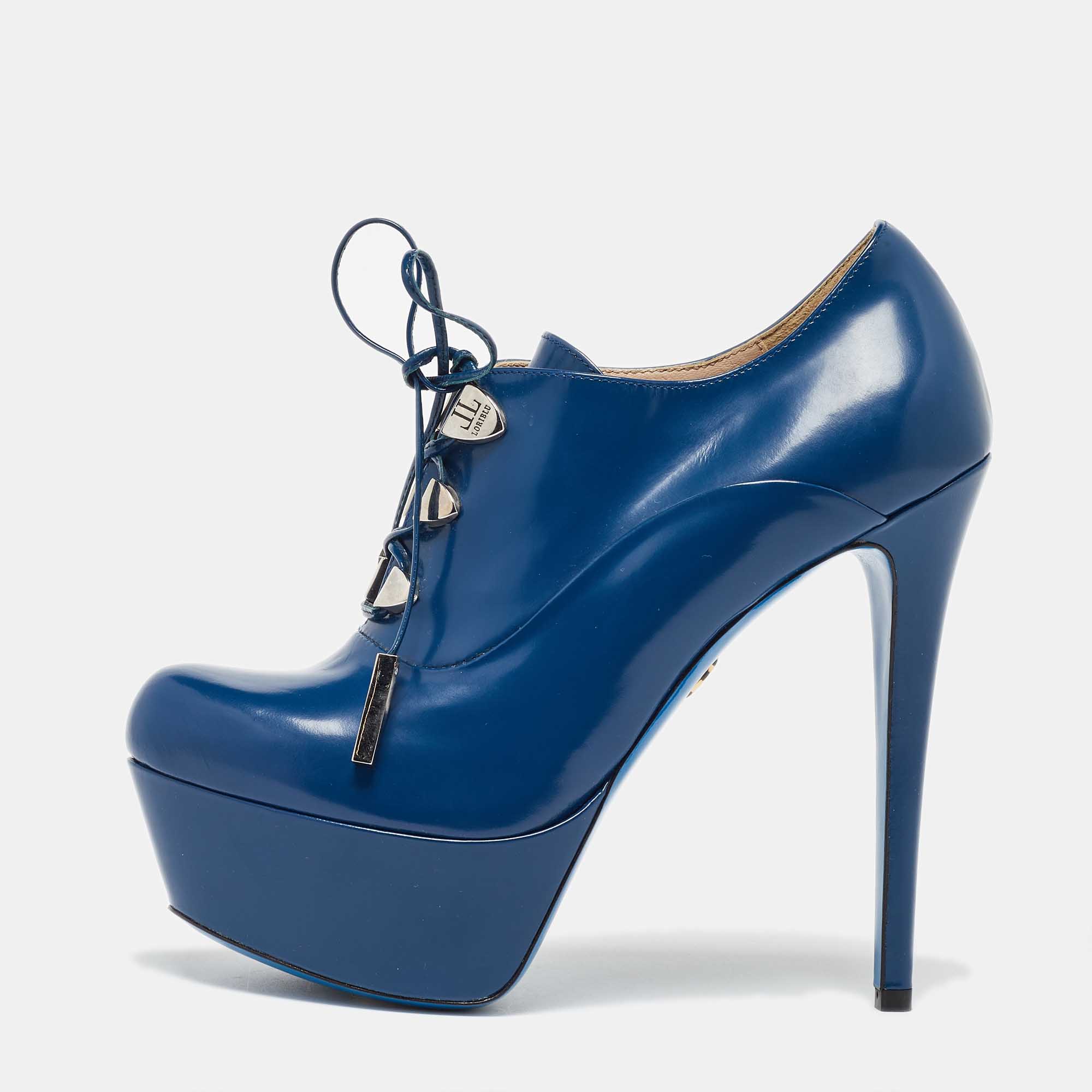 

Loriblu Blue Patent Leather Booties Size