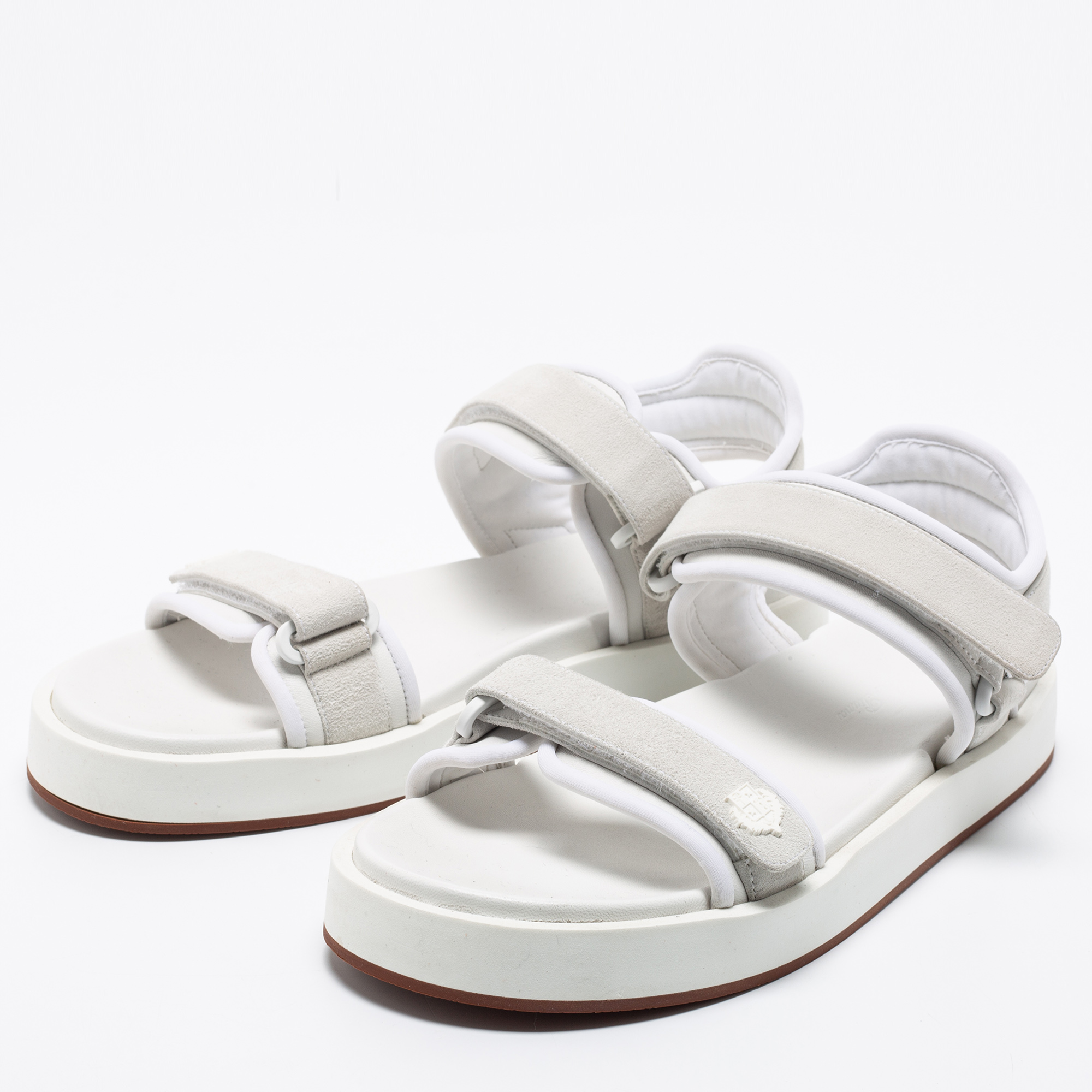 

Loro Piana White Leather and Suede Waikiki Flat Sandals Size