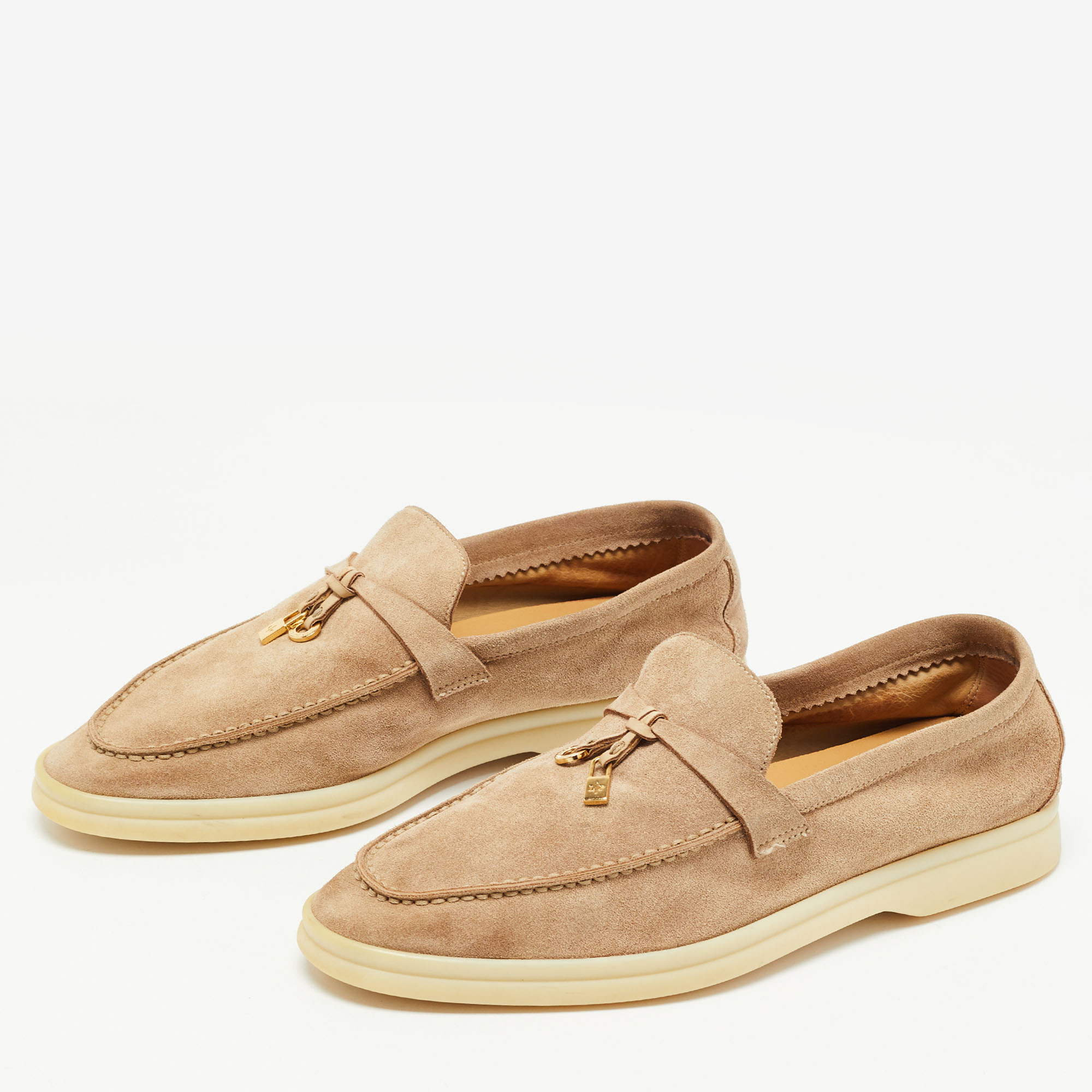 

Loro Piana Biege Suede Summer Charms Loafers Size, Beige