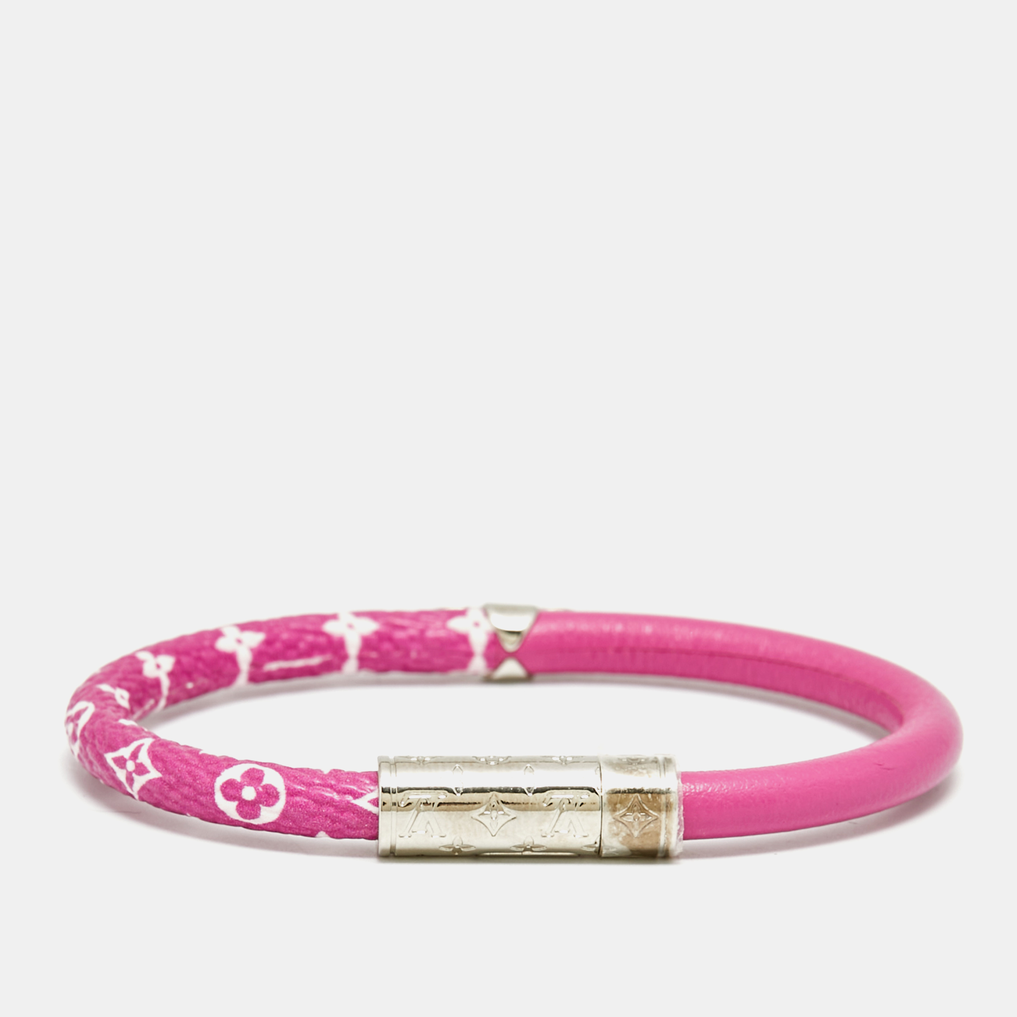 Click to view more detailed imagery on our partner's website Pre-owned Louis Vuitton Daily Confidential Pink Leather Silver Tone Bracelet