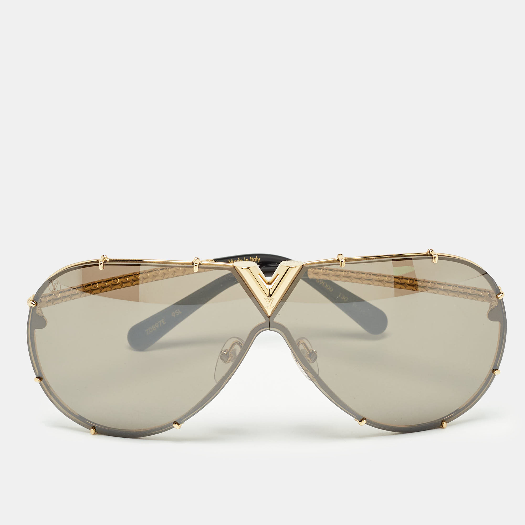 

Louis Vuitton Black/Gold Z0897E LV Drive Aviator Sunglasses
