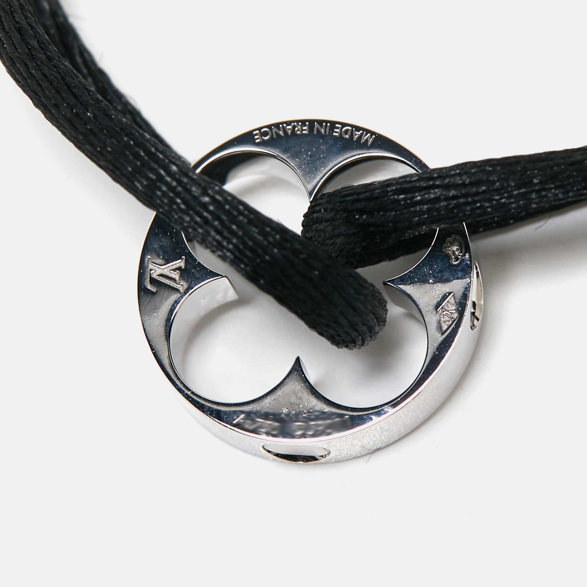 

Louis Vuitton Empreinte 18k White Gold Adjustable Cord Bracelet