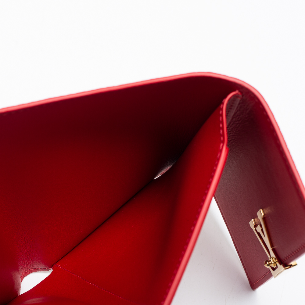 

Louis Vuitton Scarlet Leather Capucines Compact Wallet, Red