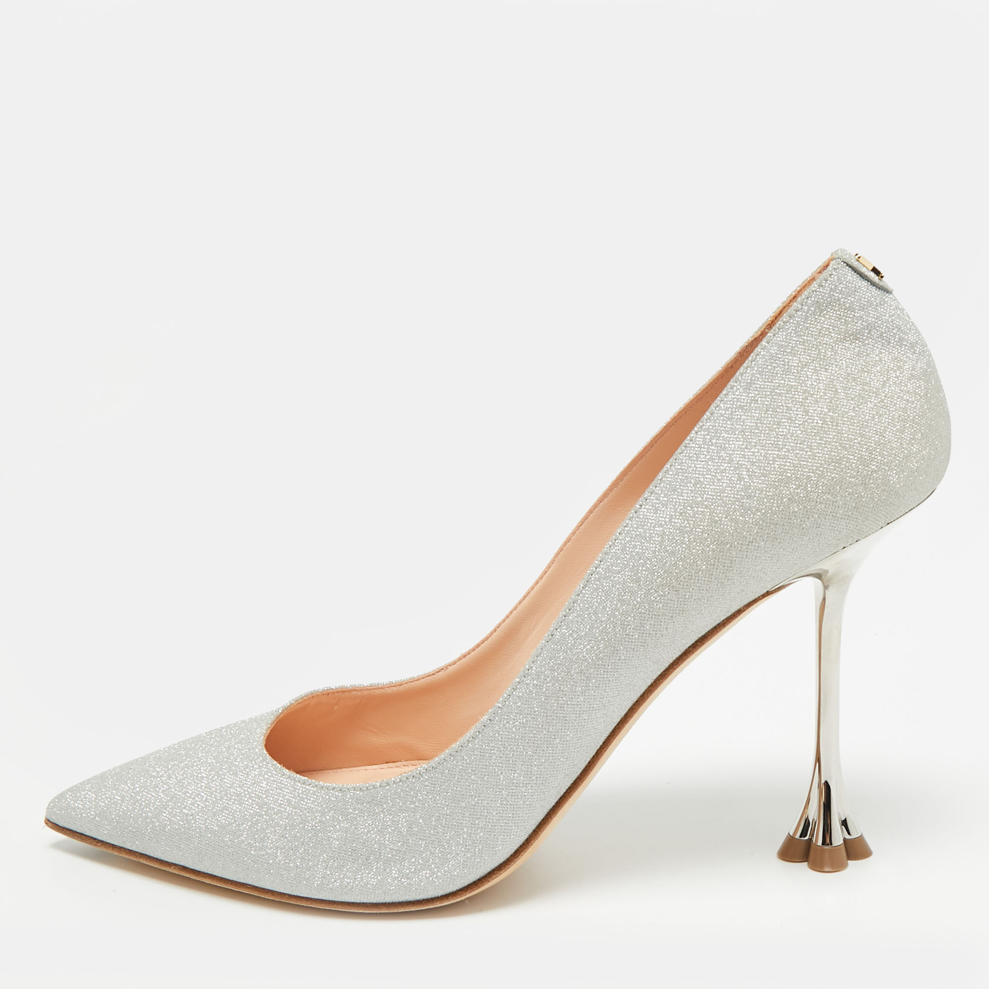 

Louis Vuitton Blossom Size  Silver Glitter Pumps