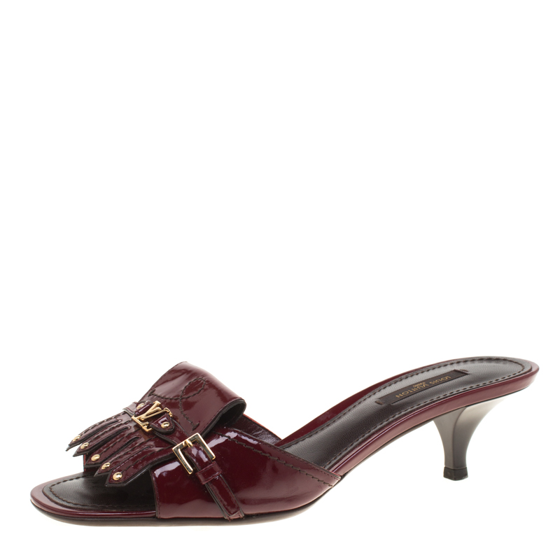 Pre Owned Louis Vuitton Burgundy Patent Leather Fringe Buckle Detail Slide Sandals Size 39