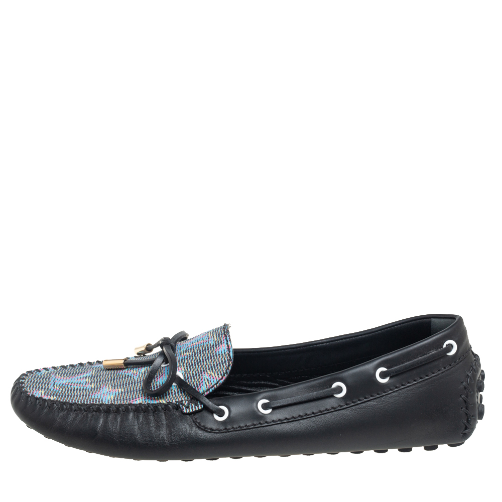 

Louis Vuitton Blue LV Pop Monogram Canvas Gloria Loafers Size