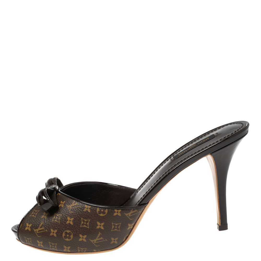 

Louis Vuitton Brown Monogram Canvas Bow Detail Slide Mule Sandals Size