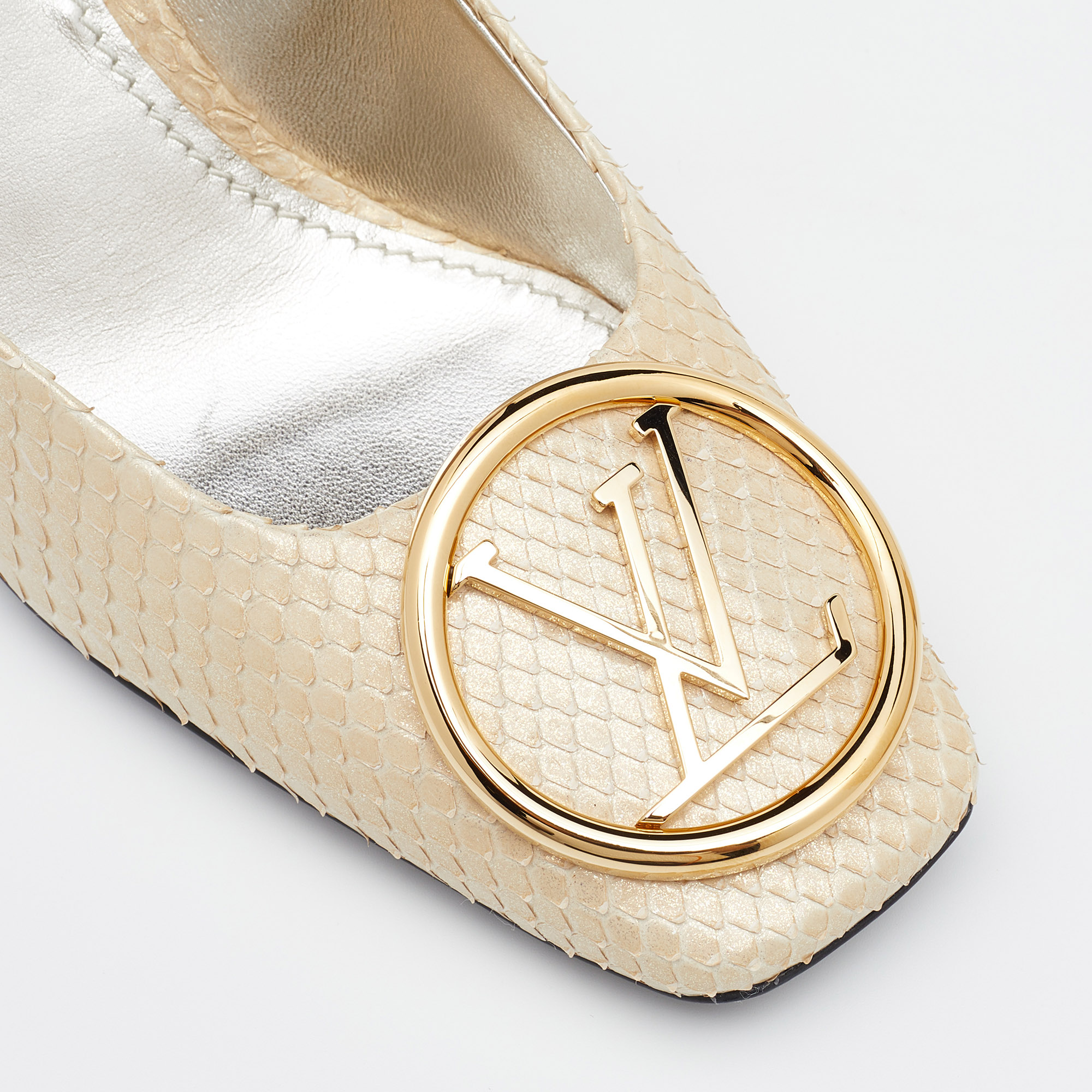 Louis Vuitton Metallic Cream Python Madeleine Logo Block Heel Pumps Size  38.5 Louis Vuitton