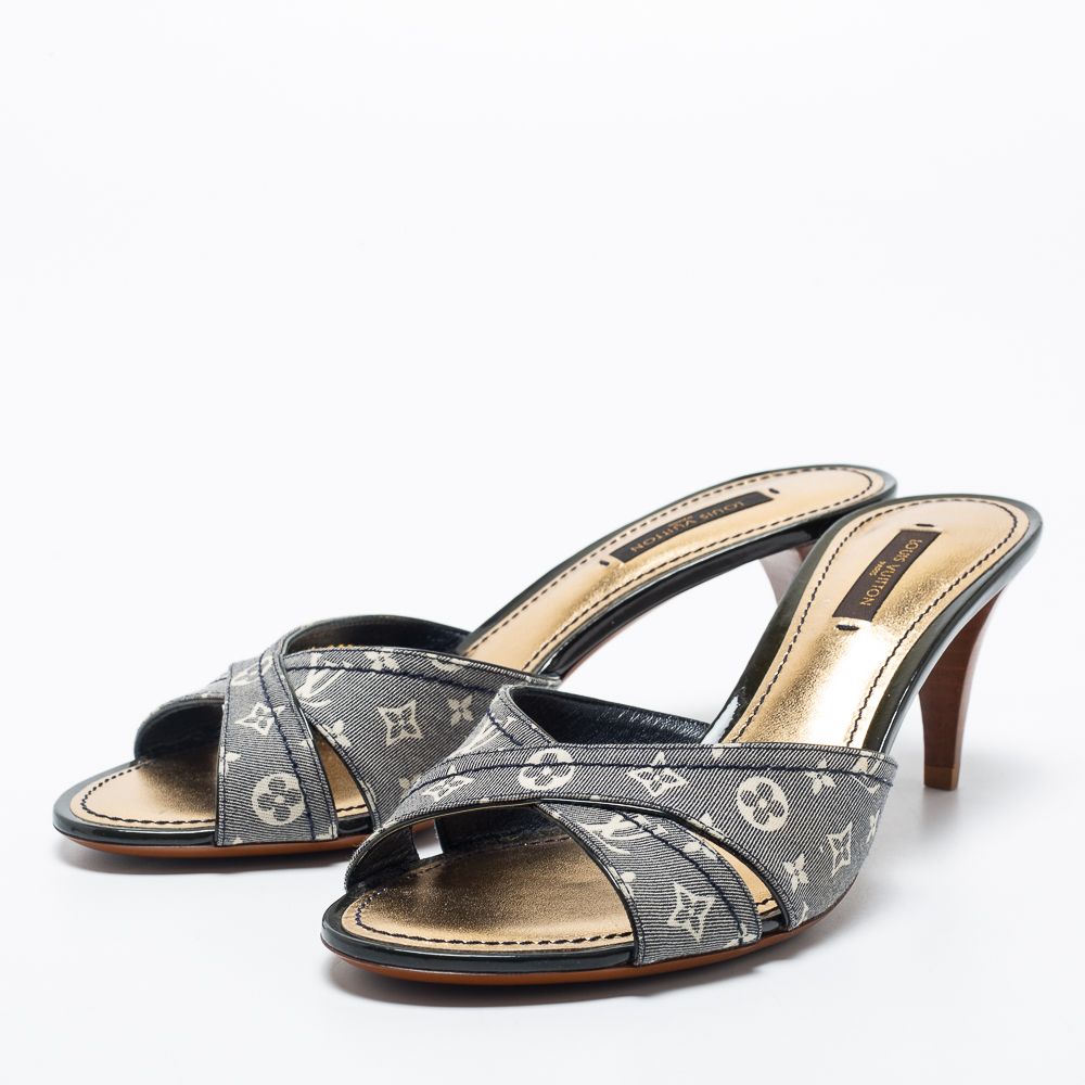 

Louis Vuitton Blue/Grey Monogram Denim Slides Size