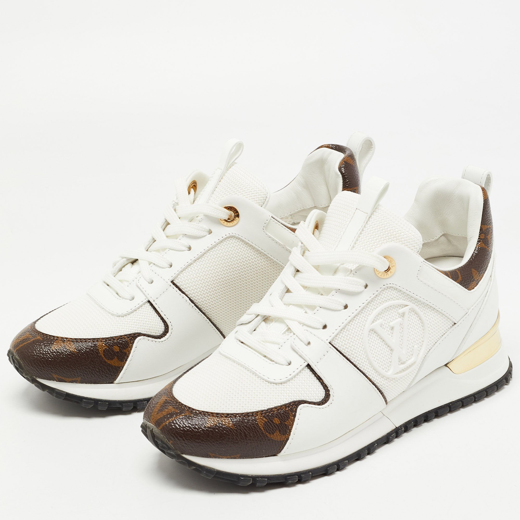 

Louis Vuitton White Leather and Mesh Run Away Sneakers Size