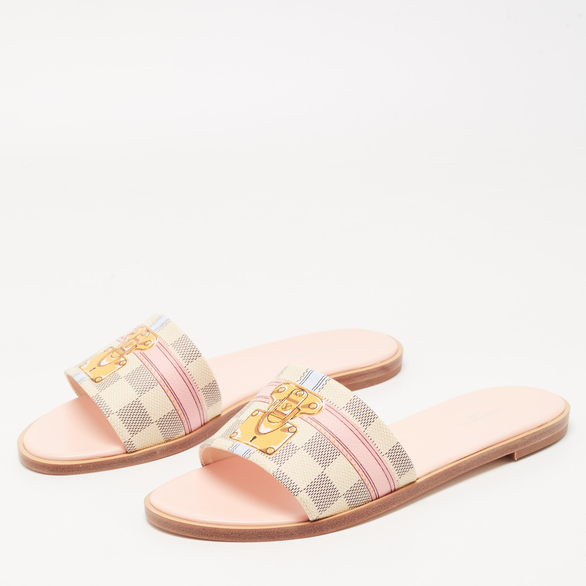 

Louis Vuitton Beige/Navy Blue Damier Azur Canvas Lock It Flat Slides Size