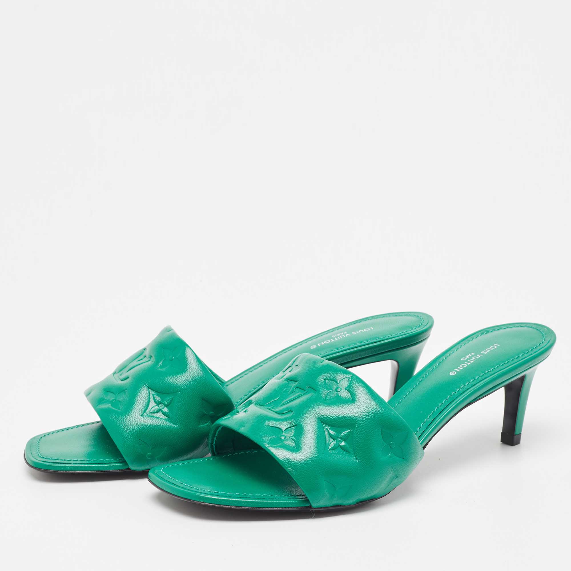 

Louis Vuitton Green Leather Revival Slides Size