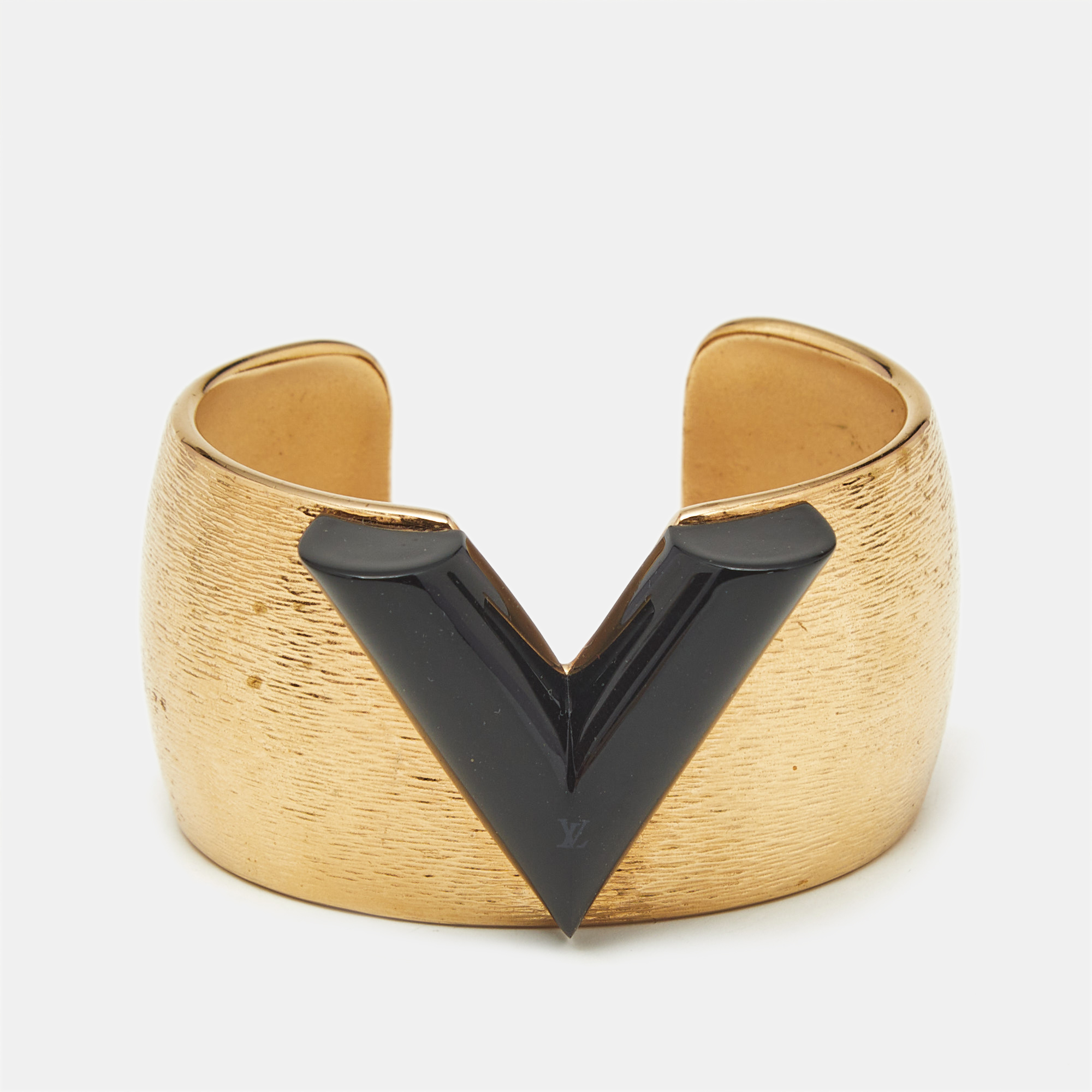 Pre-owned Louis Vuitton Textured Essential V Colorama Gold Tone Open Cuff Bracelet
