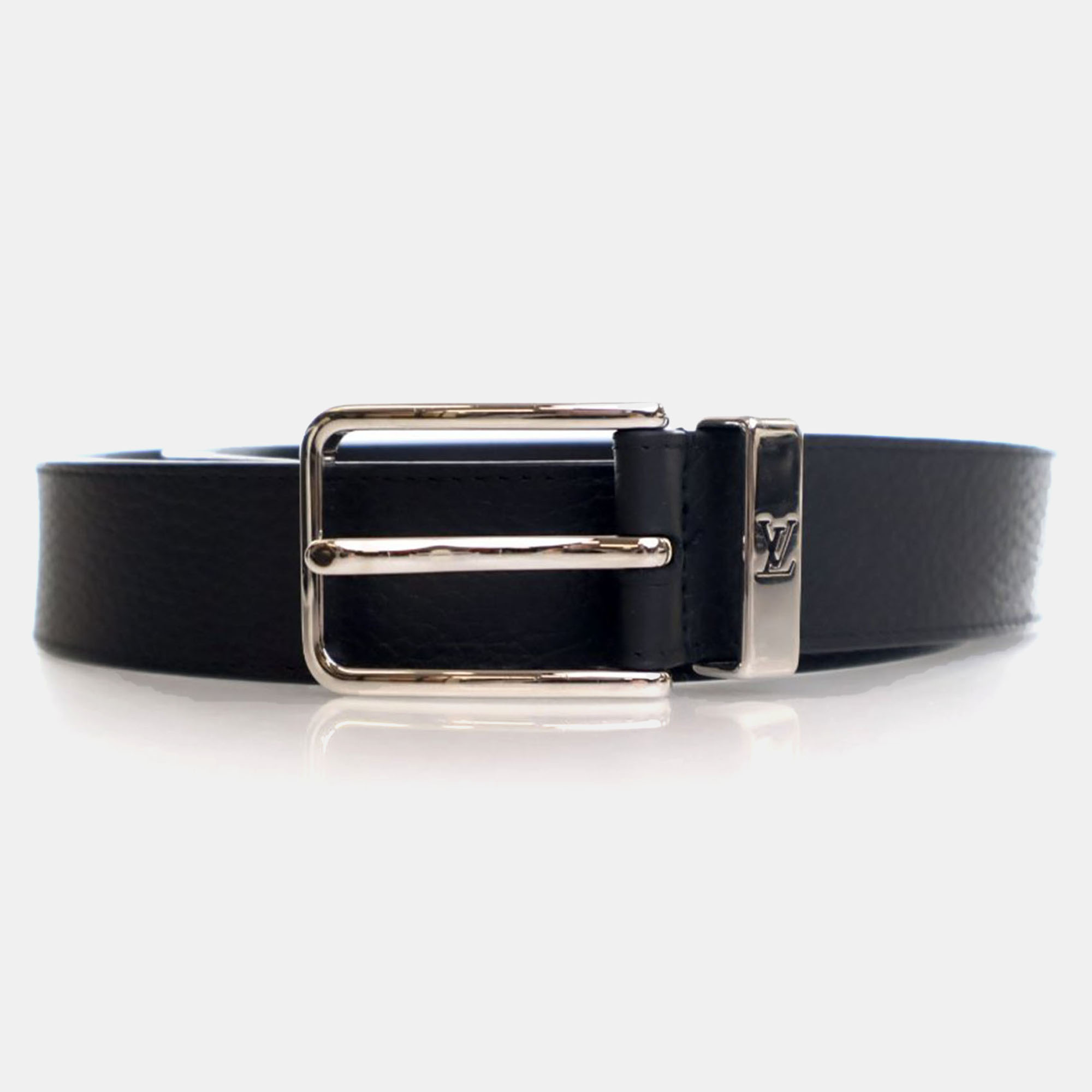 

Louis Vuitton Taiga Pont Neuf Belt Sz 90/36, Black