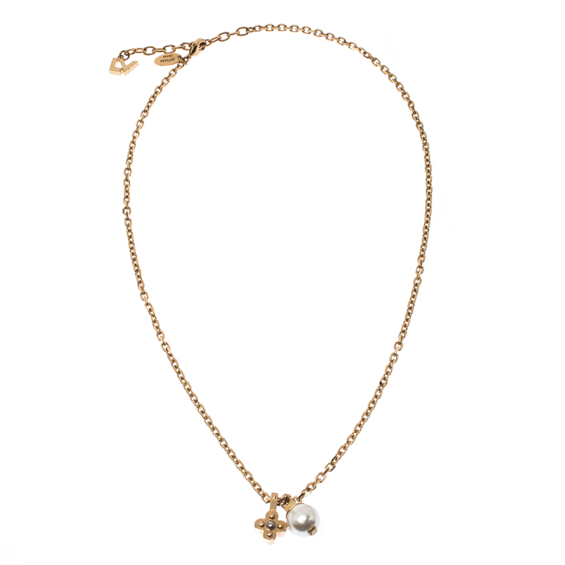 

Louis Vuitton Damier Monogram Faux Pearl Gold Tone Chain Link Charm Necklace