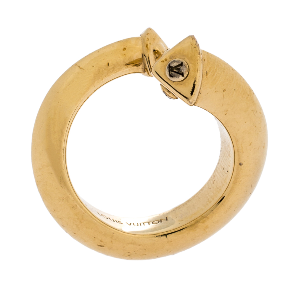 Louis Vuitton Monogram Signet Ring Gold Metal. Size M