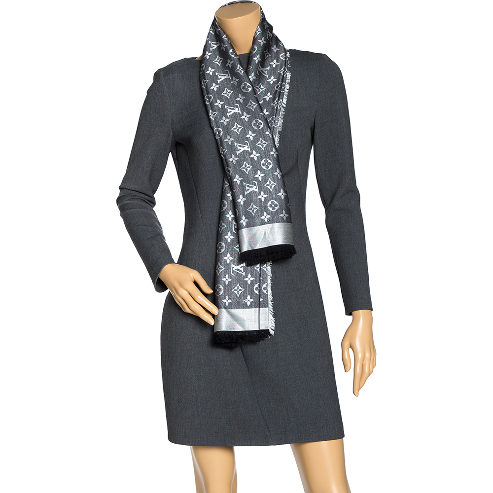 

Louis Vuitton Black Monogram Denim Shawl