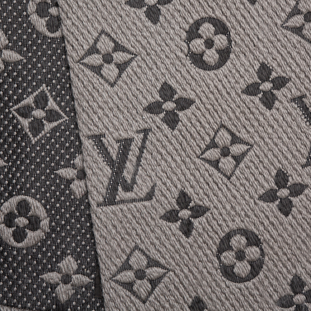 Louis Vuitton Verone Monogram Silk/Wool Shawl Scarf - Yoogi's