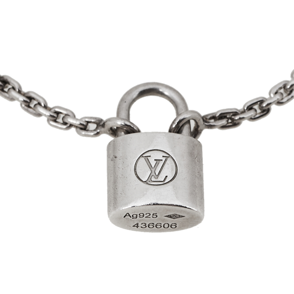 

Louis Vuitton Lockit Silver Chain Link Bracelet