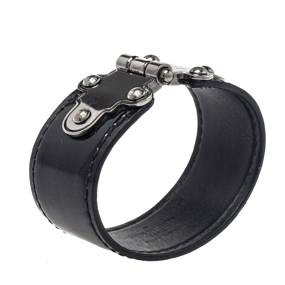

Louis Vuitton Black Patent Leather Save It Bracelet 19