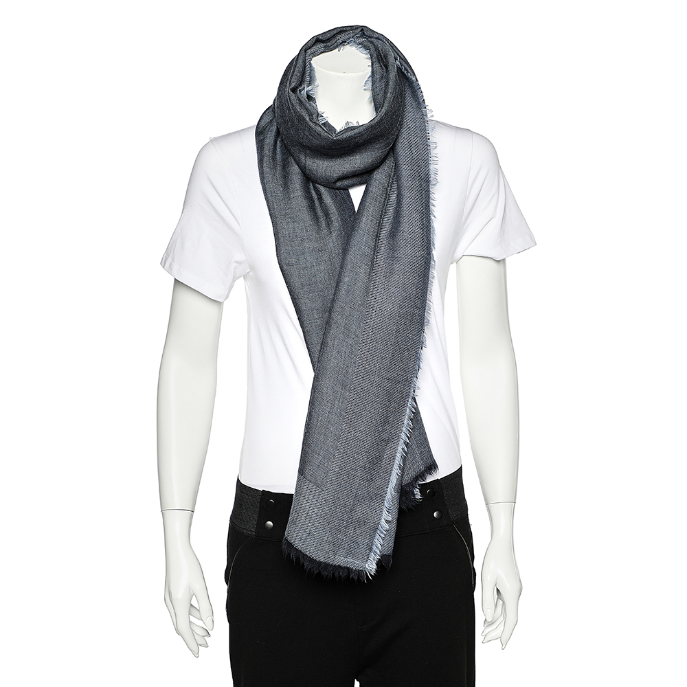 

Louis Vuitton Grey Chale Voyage Cashmere Shawl