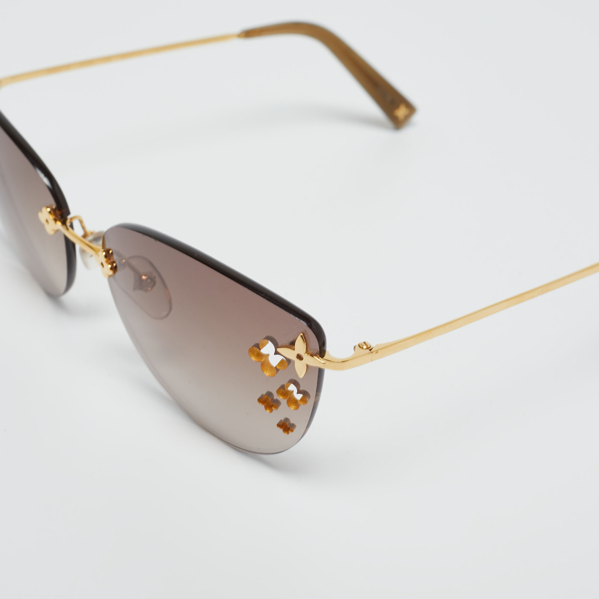 

Louis Vuitton Brown Gradient Z0051U Desmayo Rimless Cat Eye Women Sunglasses