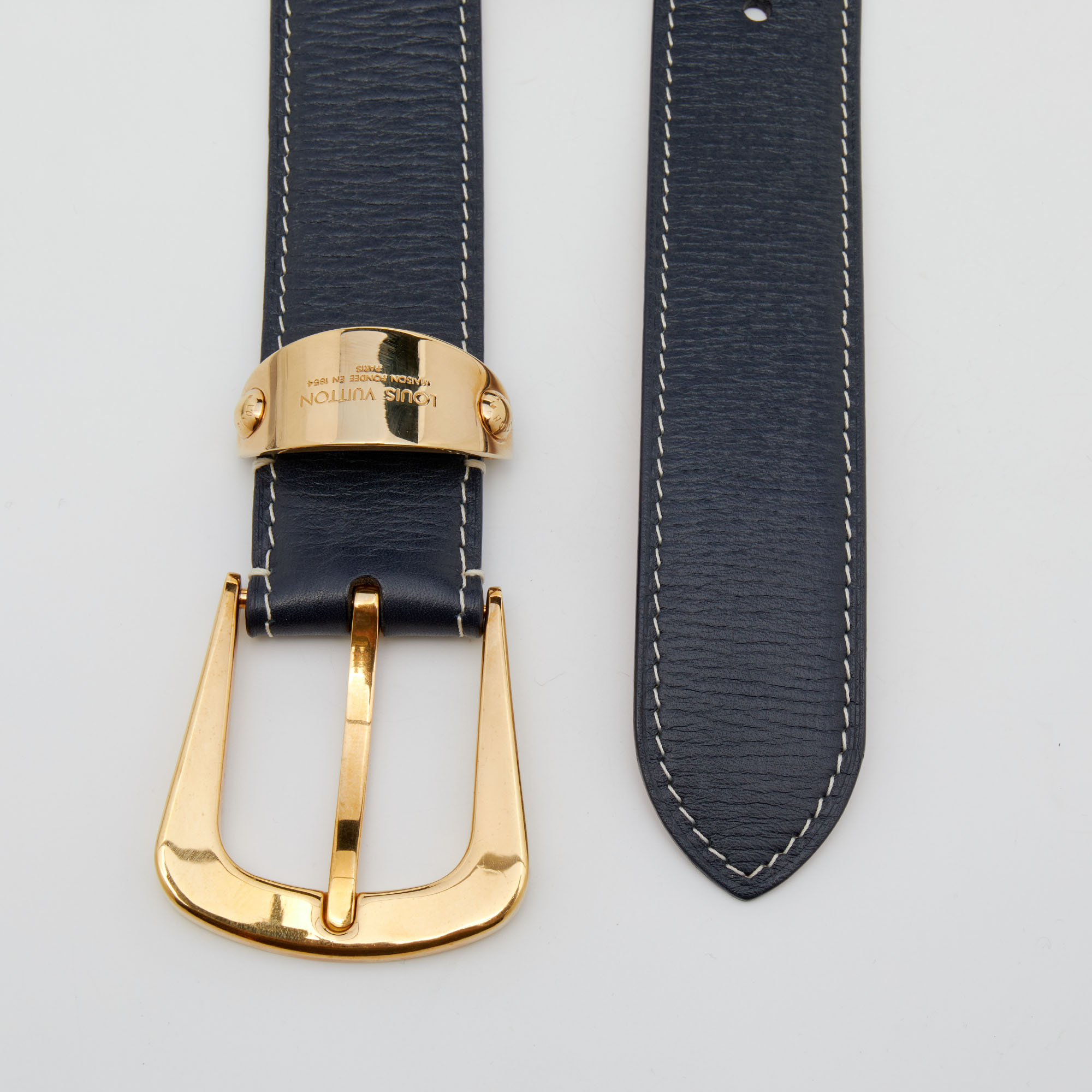 

Louis Vuitton Black Leather Buckle Belt