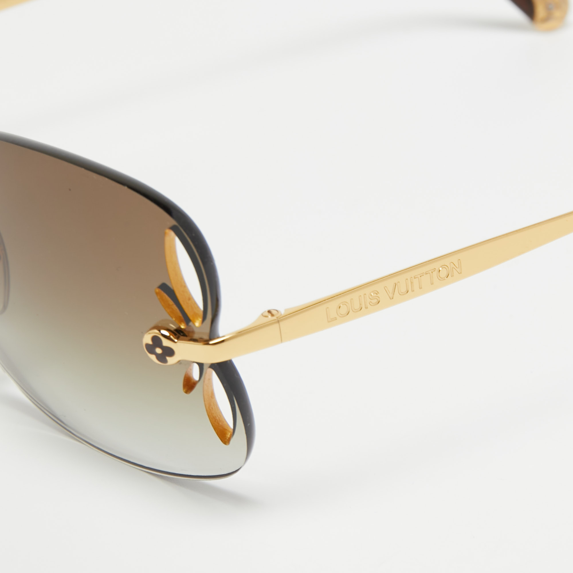 

Louis Vuitton Brown Z03710 Square Gradient Sunglasses