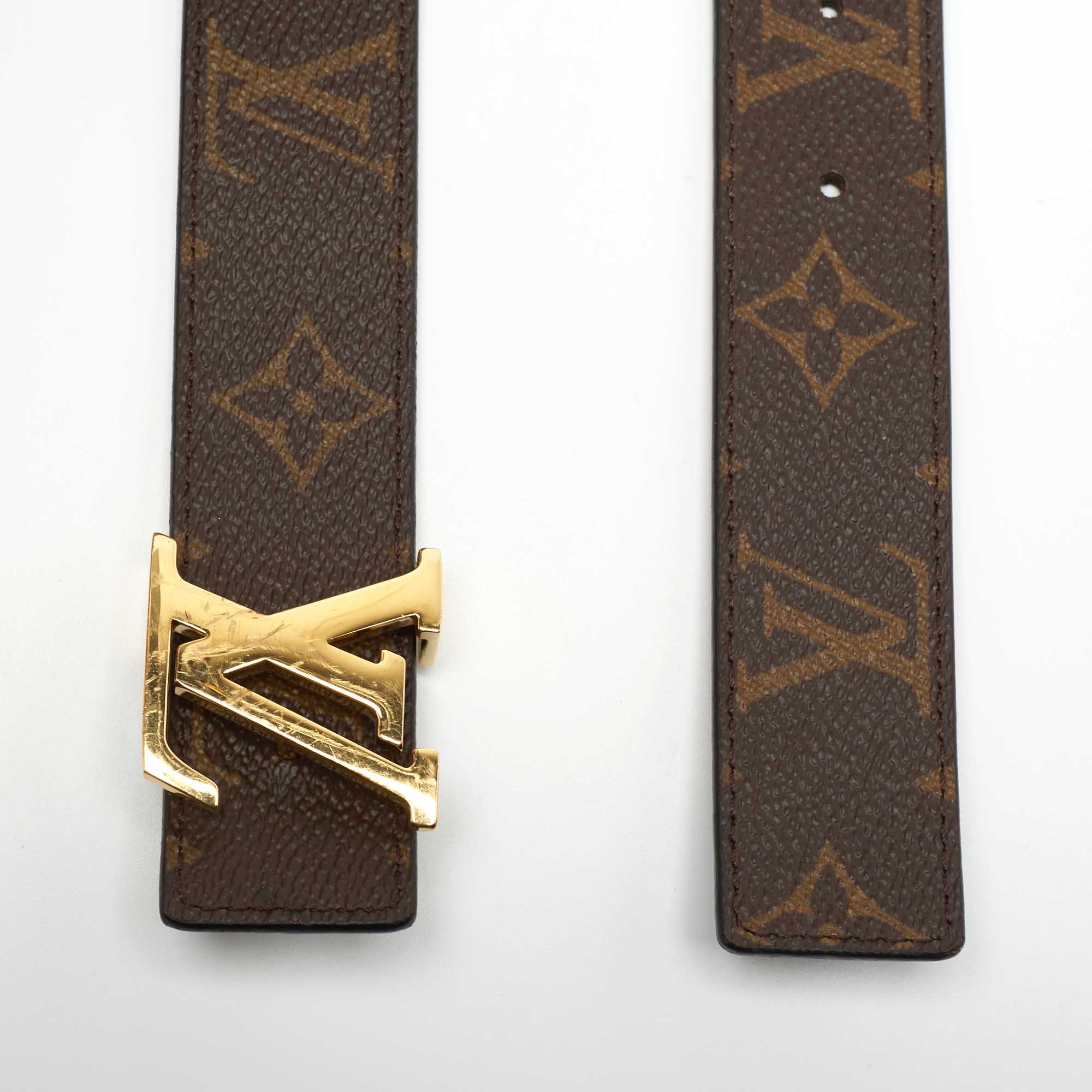 Louis Vuitton Initials Reversible Camel/Black Taurillon Leather Belt - Size  85 ○ Labellov ○ Buy and Sell Authentic Luxury