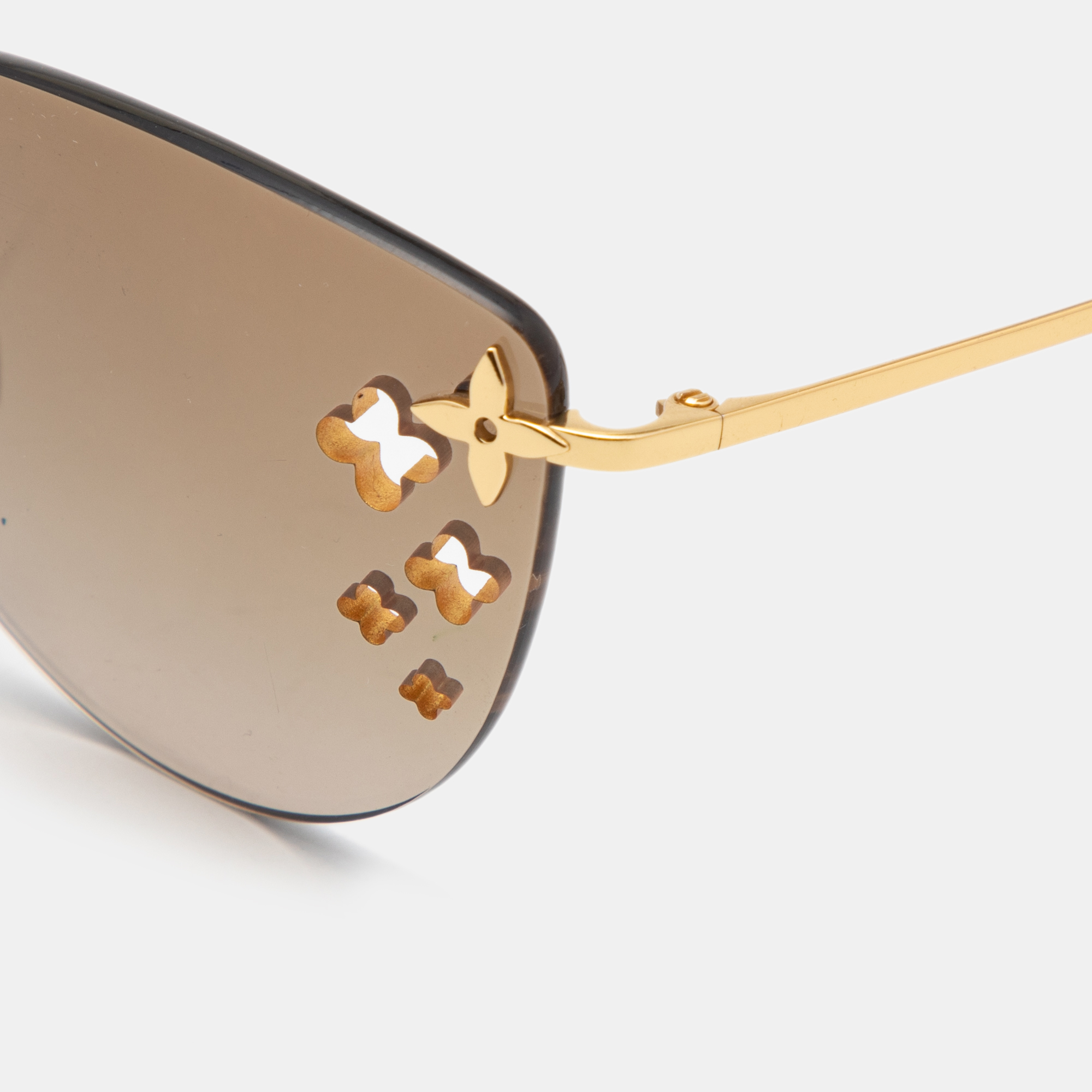 

Louis Vuitton Brown Gradient Z0051U Desmayo Rimless Cat Eye Sunglasses