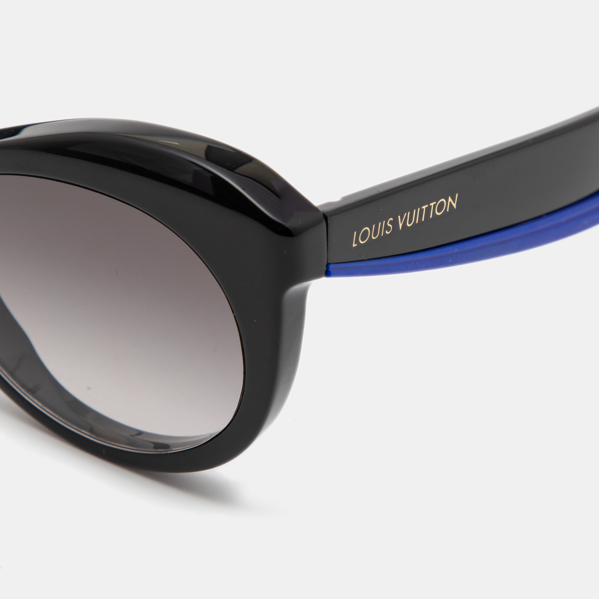 

Louis Vuitton Black Acetate Gradient Cat Eye Sunglassess