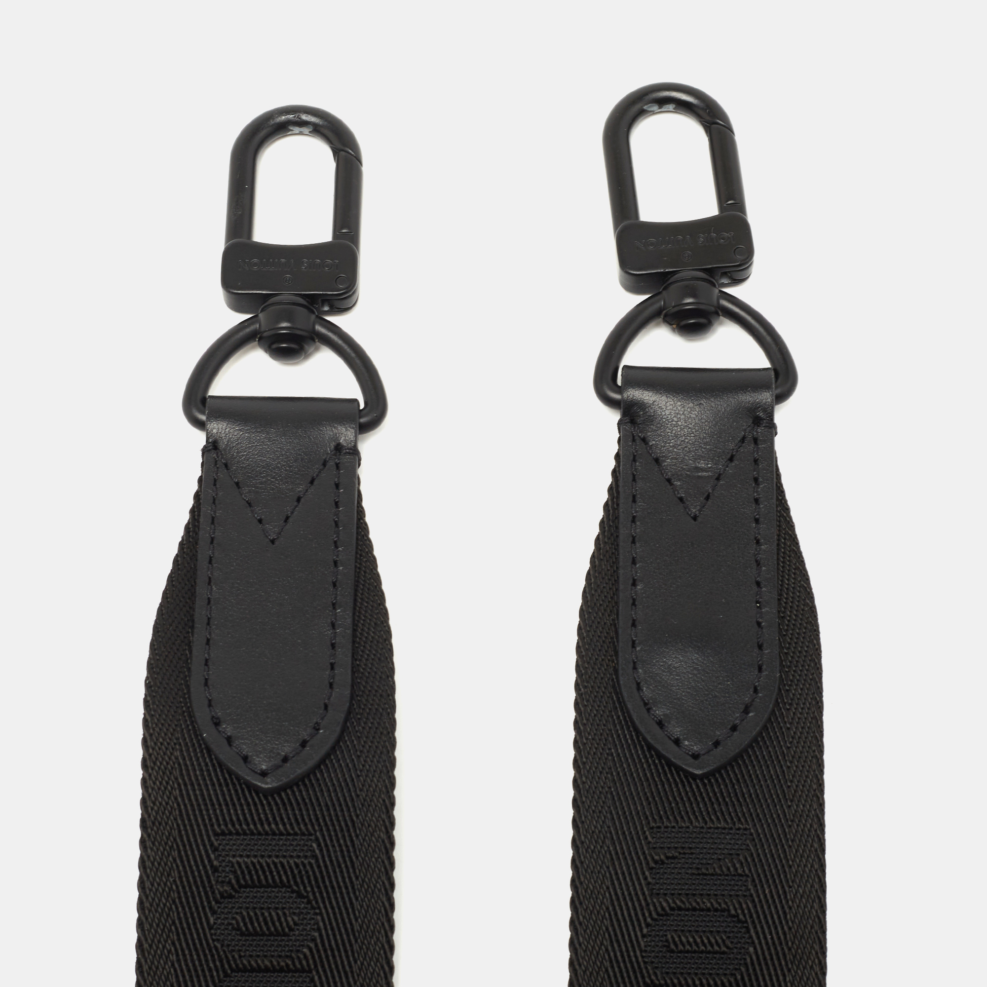 

Loui Vuitton Black Monogram Trio Messenger Shoulder Bag Strap