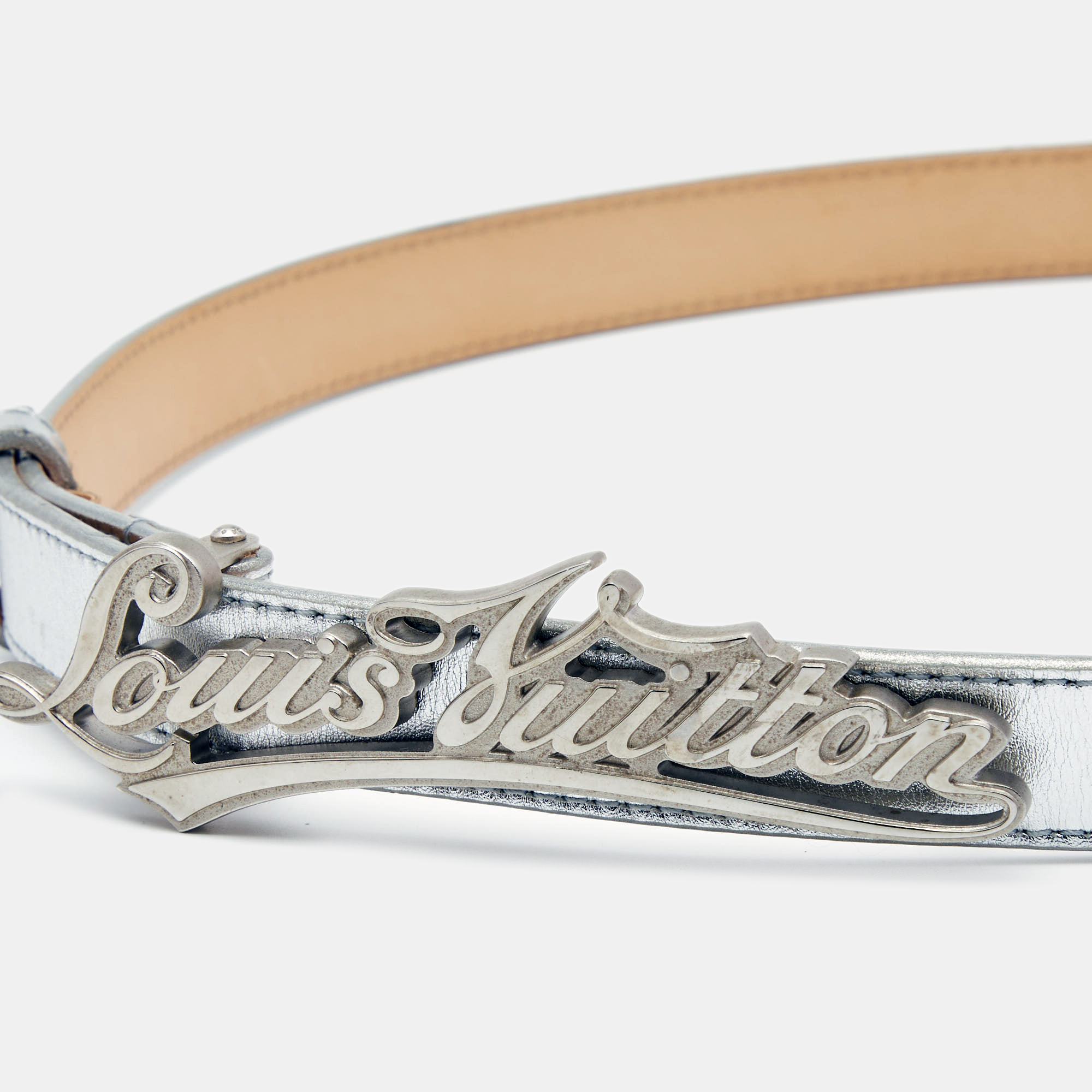 

Louis Vuitton Silver Leather Cursive Script Belt