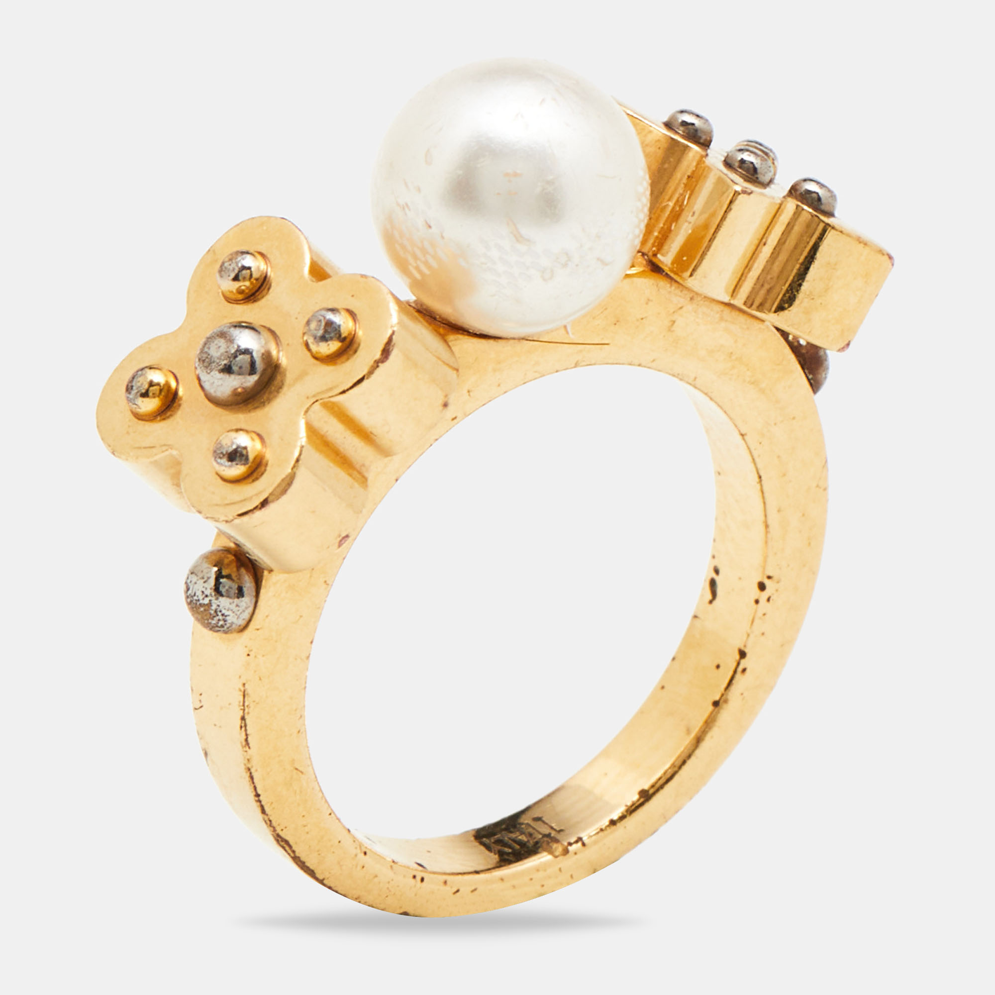 Pre-owned Louis Vuitton Gold Tone Monogram Faux Pearl Ring S