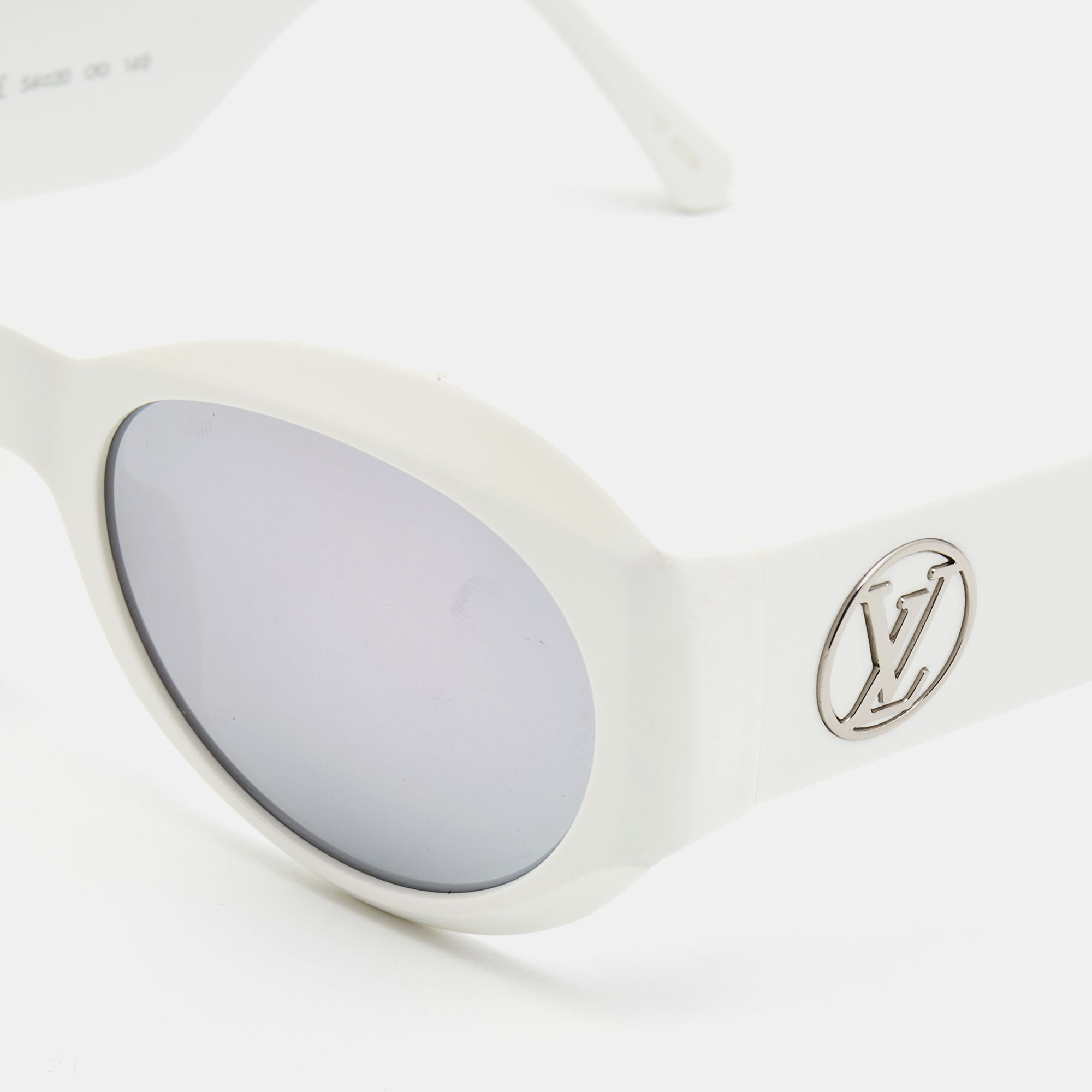 

Louis Vuitton White LV Round Sunglasses